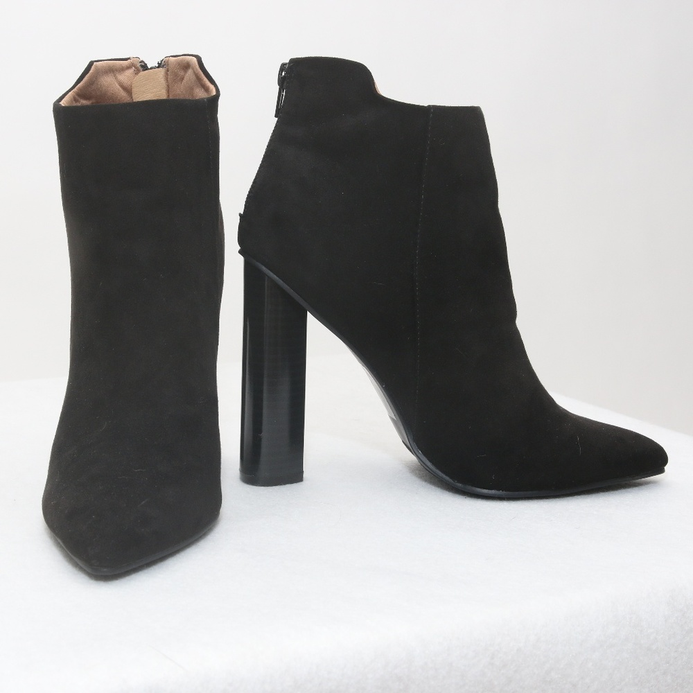 BLACK SUEDE BOOTY HEELS